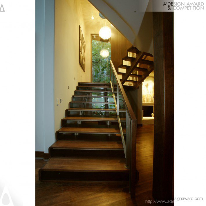 Despina Souhlas - Scala Stair