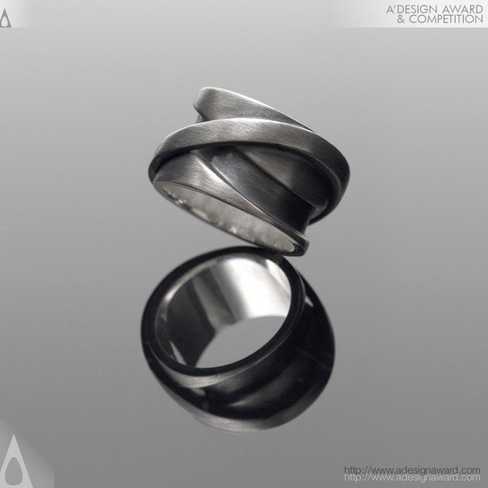 Infinito Ring by Brazil &amp; Murgel