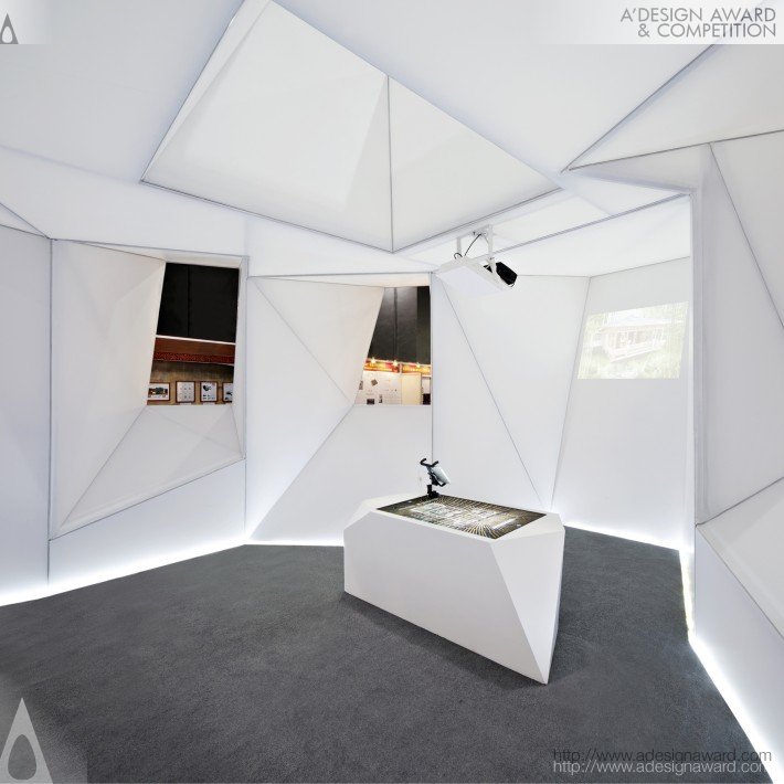 Zheng Peng - Idea Door Exhibition Space